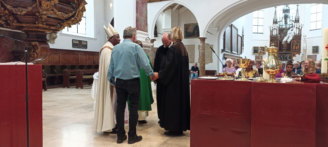 Abendmahl im Jubiläumsgottesdienst